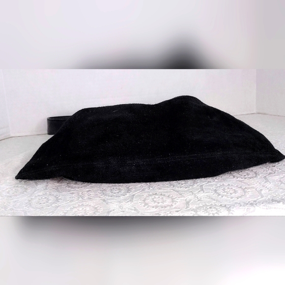 Vintage Valentino Orlando black suede bag - Picture 4 of 10